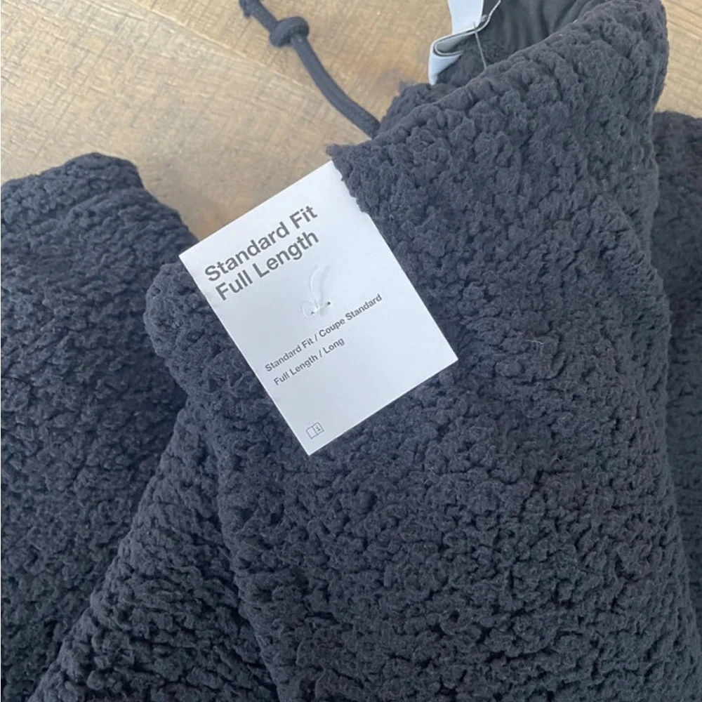 Women’s Plus Size Sherpa Full Length Jogger - Picture 4 of 4